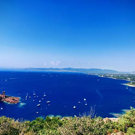 Superbe Contemporaine à Saint-raphaël à 200 M De La *