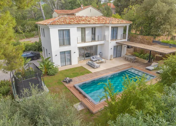 Superbe Contemporaine à Saint-raphaël à 200 M De La Villa