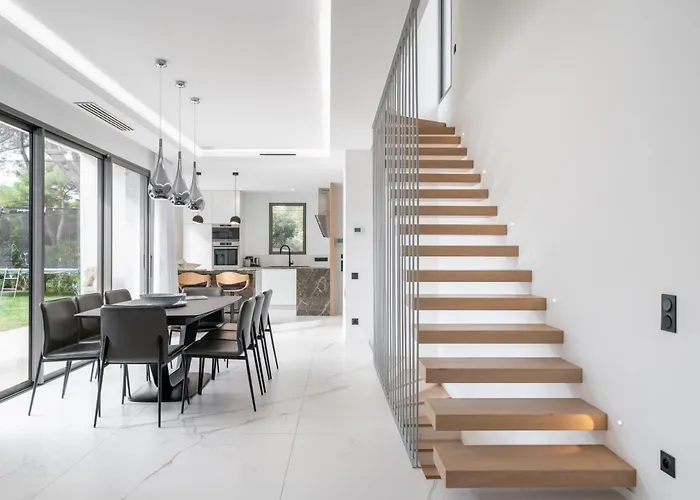 Superbe Contemporaine A Saint-raphael A 200 M De La Villa Saint-Raphaël